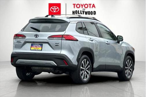 2025 Toyota Corolla Cross XLE