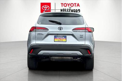2025 Toyota Corolla Cross XLE