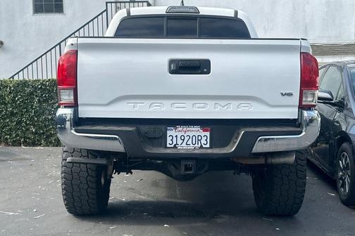 Super White 2016 Toyota Tacoma TRD Off Road