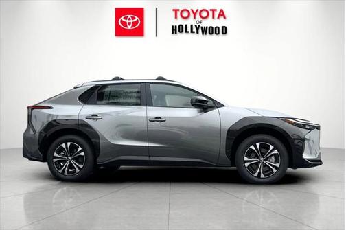 2025 Toyota bZ4X XLE
