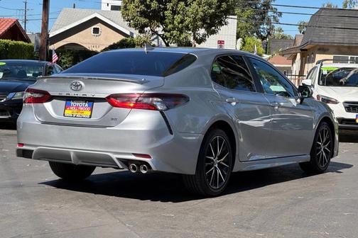 2022 Toyota Camry SE
