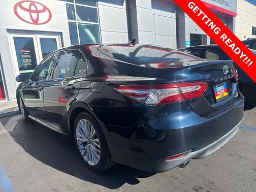 2019 Toyota Camry Hybrid XLE