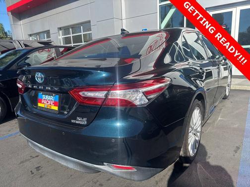2019 Toyota Camry Hybrid XLE
