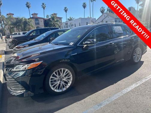 2019 Toyota Camry Hybrid XLE