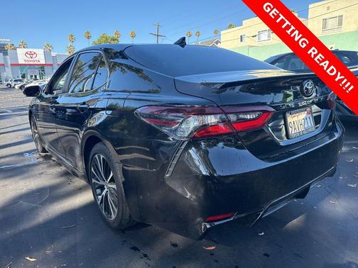 2022 Toyota Camry SE