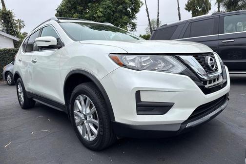 Pearl White 2017 Nissan Rogue SV