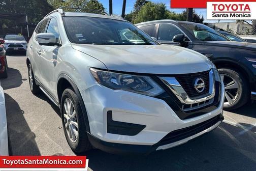 Pearl White 2017 Nissan Rogue SV