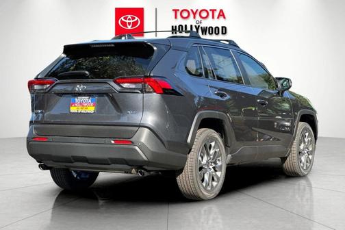 2025 Toyota RAV4 XLE Premium