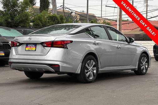 2023 Nissan Altima S FWD