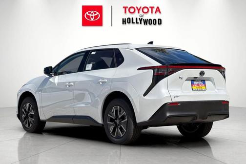 2026 Toyota bZ XLE Plus