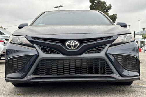 Aqua 2021 Toyota Camry SE