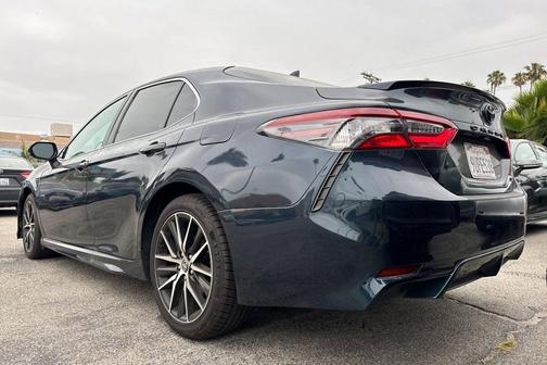 Aqua 2021 Toyota Camry SE