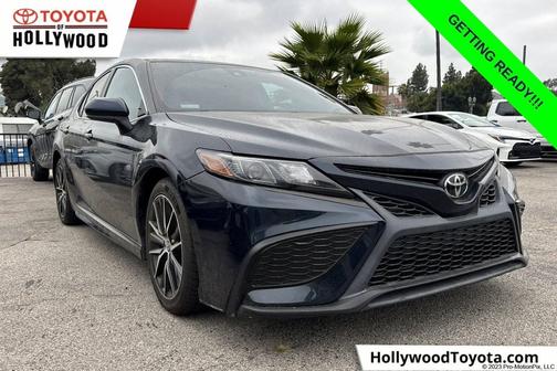Aqua 2021 Toyota Camry SE