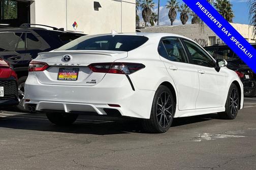 2023 Toyota Camry SE