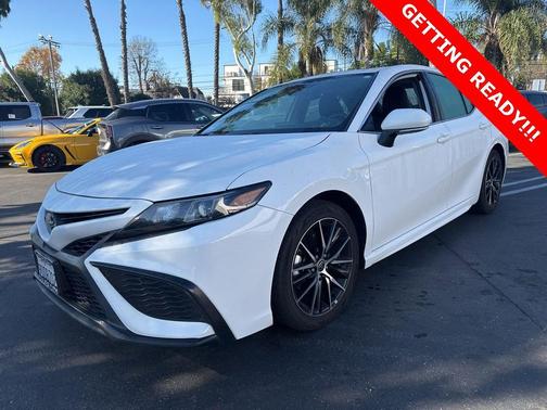 2023 Toyota Camry SE