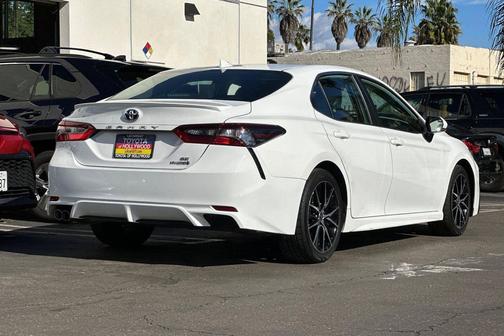 2023 Toyota Camry SE