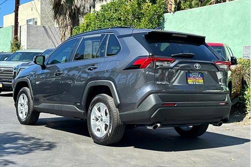 2021 Toyota RAV4 Hybrid XLE