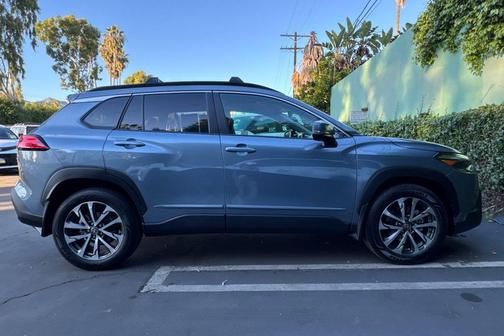 2023 Toyota Corolla Cross XLE