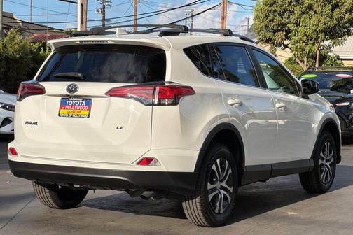 2017 Toyota RAV4 LE