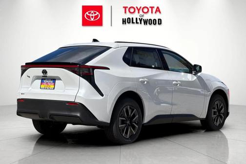 2026 Toyota bZ XLE Plus