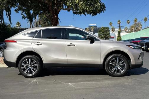 2023 Toyota Venza LE