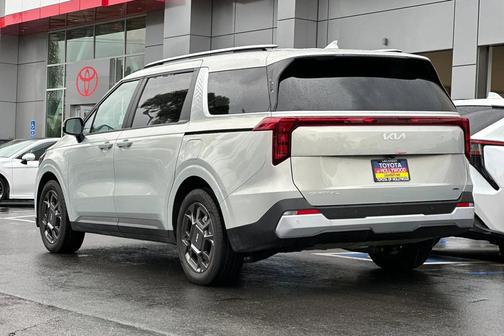 2025 Kia Carnival Hybrid EX