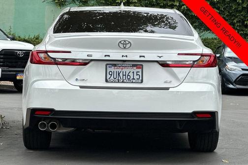 Wind Chill Pearl Midnight Black Metallic 2025 Toyota Camry SE
