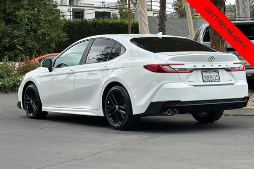 Wind Chill Pearl Midnight Black Metallic 2025 Toyota Camry SE