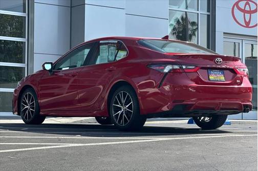 2022 Toyota Camry SE