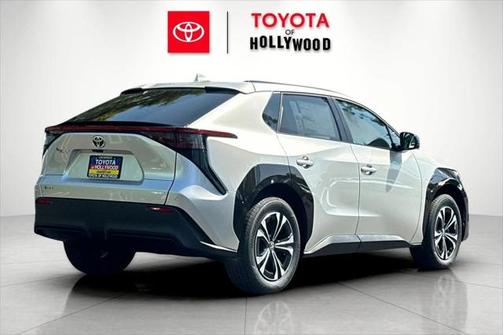 2025 Toyota bZ4X XLE
