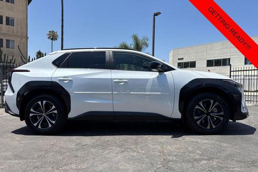 Wind Chill Pearl 2023 Toyota bZ4X XLE