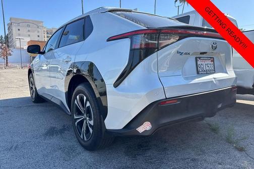Wind Chill Pearl 2023 Toyota bZ4X XLE