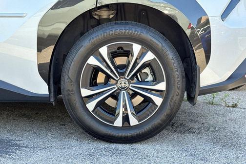 Wind Chill Pearl 2023 Toyota bZ4X XLE
