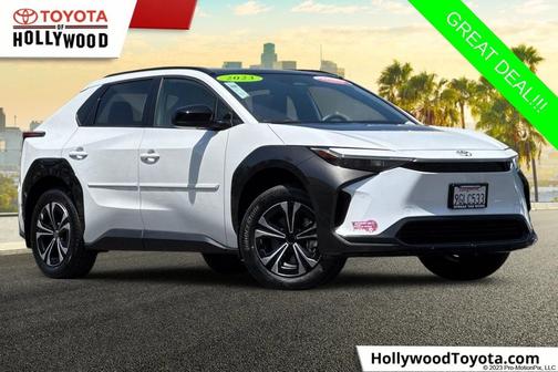 Wind Chill Pearl 2023 Toyota bZ4X XLE