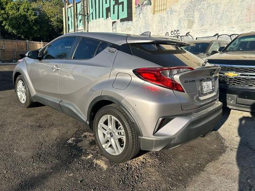 2020 Toyota C-HR LE