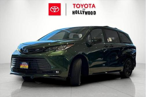 2025 Toyota Sienna Woodland Edition