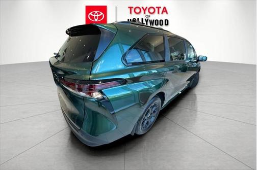 2025 Toyota Sienna Woodland Edition
