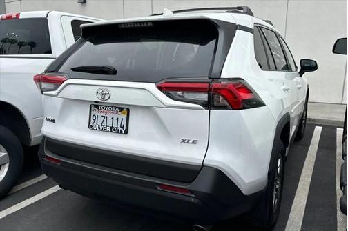 2024 Toyota RAV4 XLE