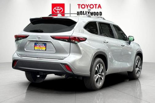 2025 Toyota Highlander XLE