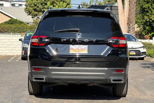 2023 Honda Pilot AWD Sport