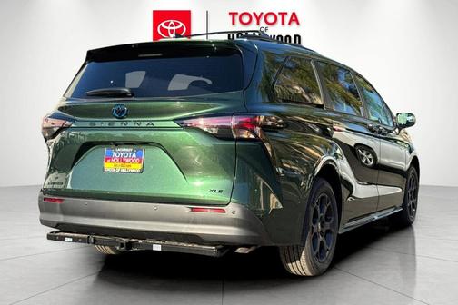 2025 Toyota Sienna Woodland Edition