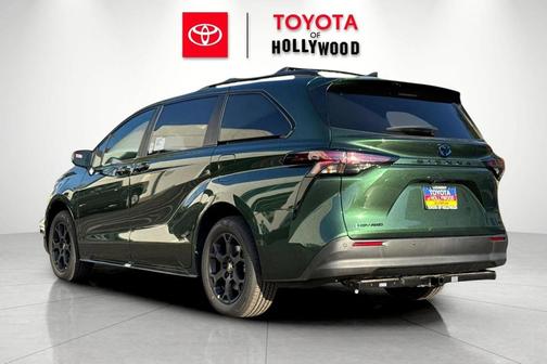 2025 Toyota Sienna Woodland Edition