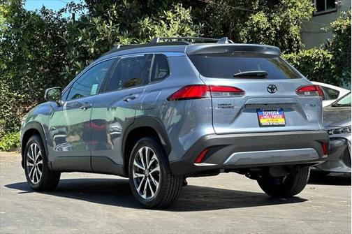 2024 Toyota Corolla Cross XLE
