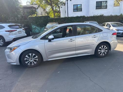 2022 Toyota Corolla Hybrid LE