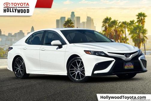 2024 Toyota Camry SE