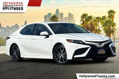 2024 Toyota Camry SE