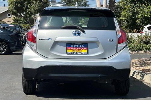 2017 Toyota Prius c Four
