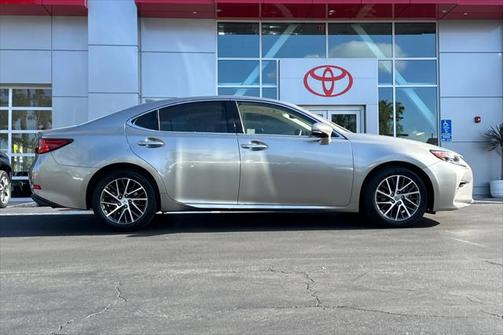 2017 Lexus ES 350 Base