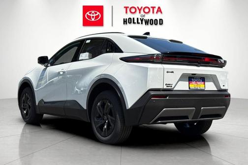 Wind Chill Pearl 2026 Toyota C-HR SE