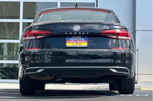2022 Volkswagen Passat 2.0T SE